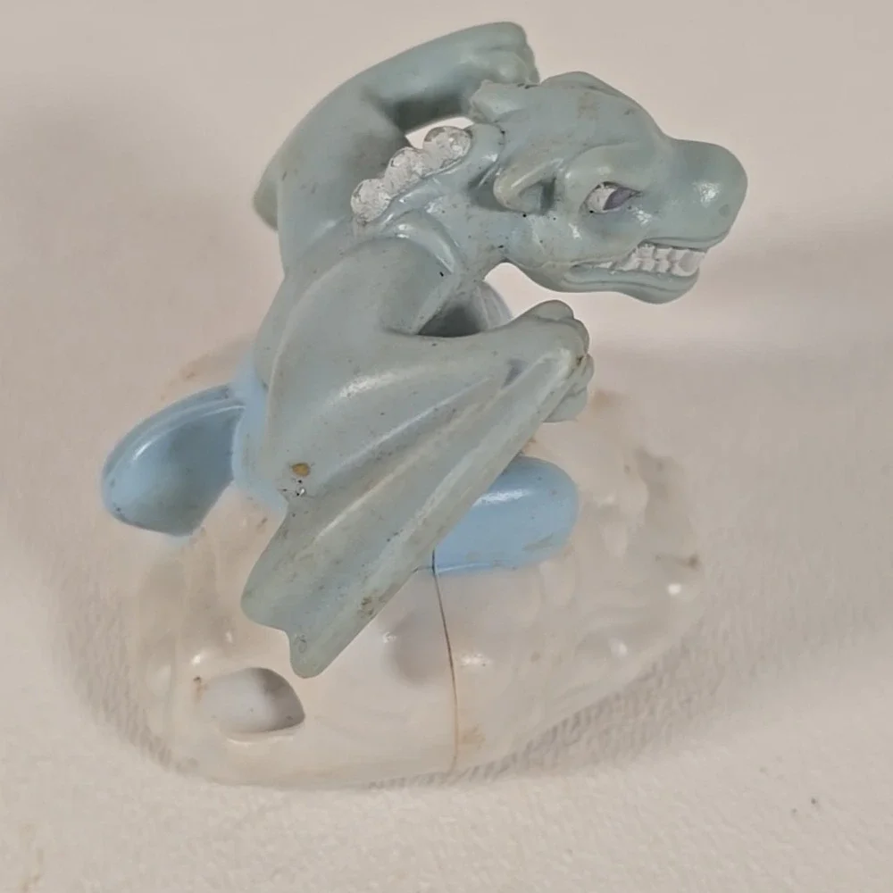 1996 Winged‎ Dragon Guardian Of The Fortress #1 2